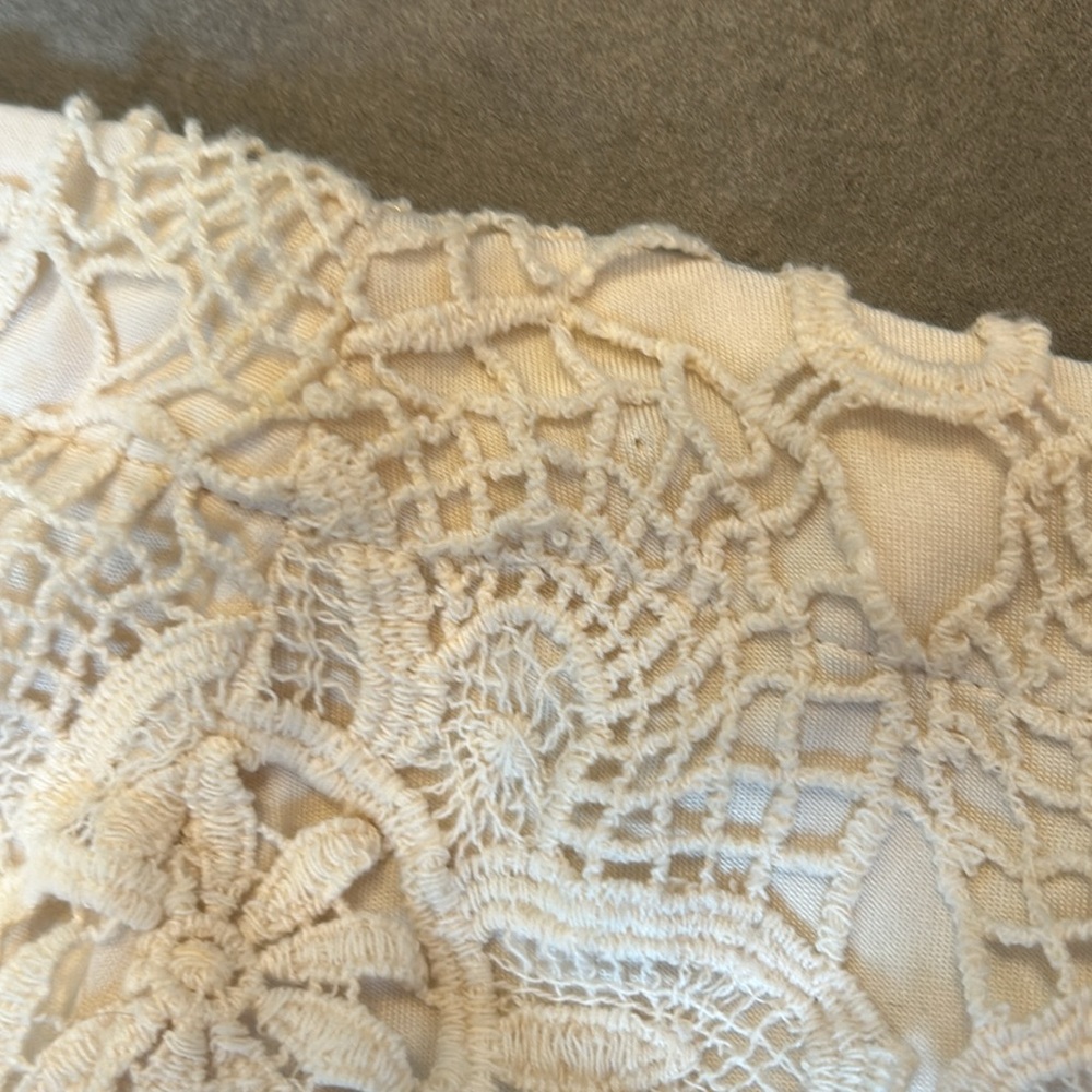 AQUA Off White Crocheted Off White Mini Skirt - Picture 11 of 11